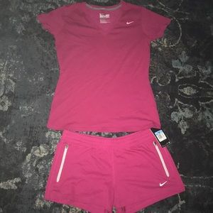 Brand new. Women’s Nike Short & Vneck sz M rt $75